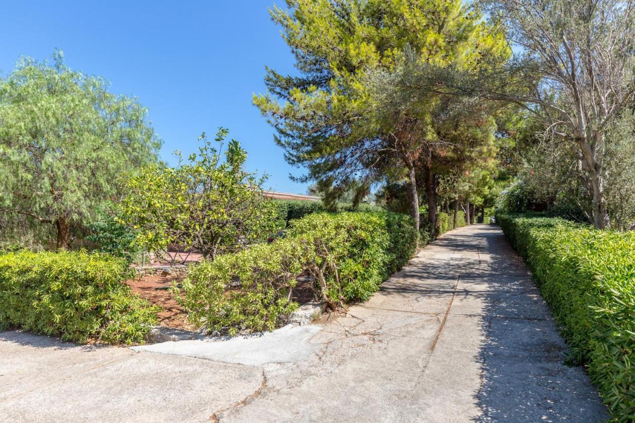 Cala Rossa Villa *